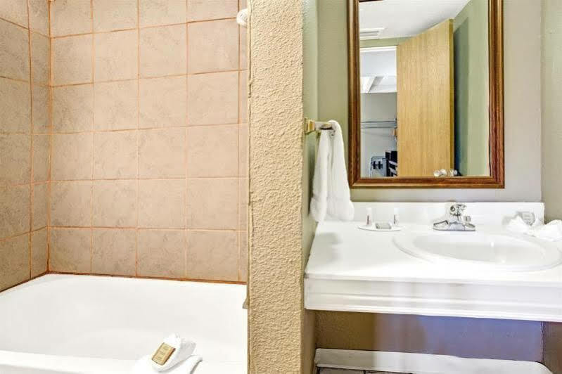 Rodeway Inn Denver Downtown Exterior foto